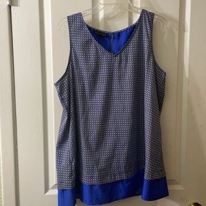 Blue and white graphic print sleeveless shell